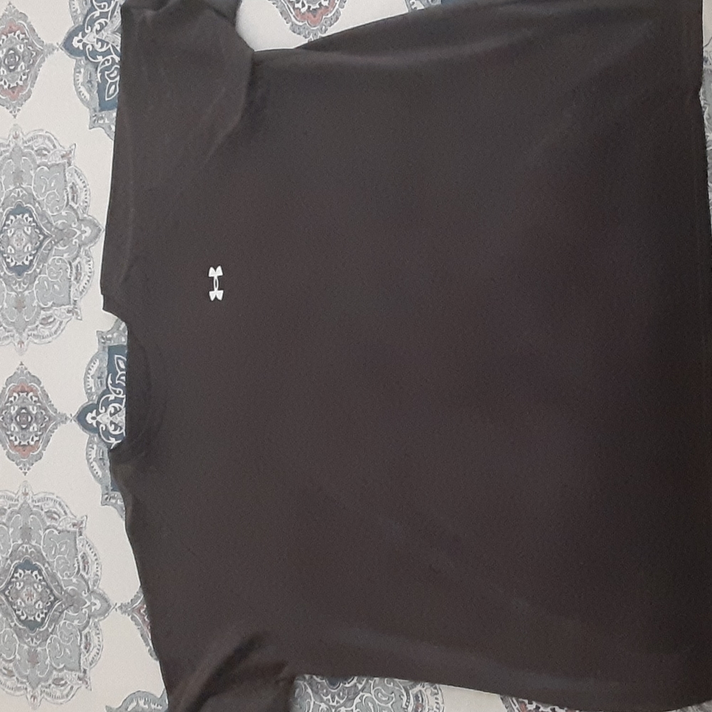Under amor shirt